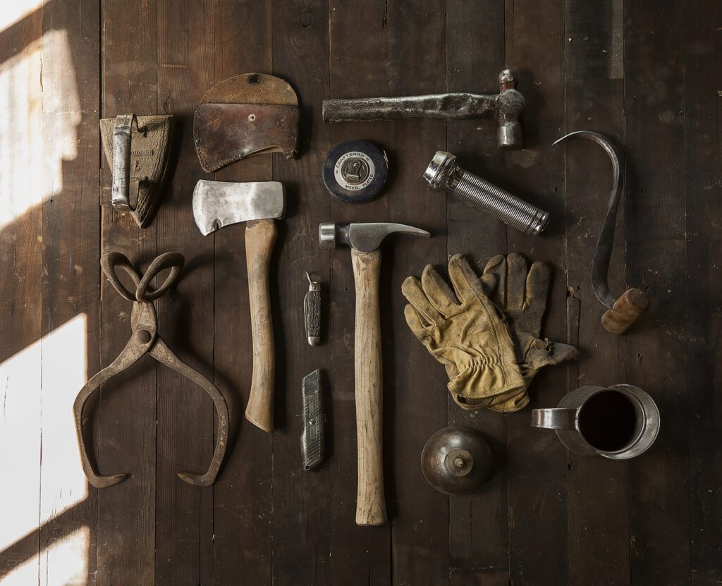 wood, tools, plyers-2628286.jpg